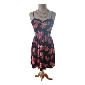 Summer sun dress in blue and pink floral pattern size LG w/ pockets euc